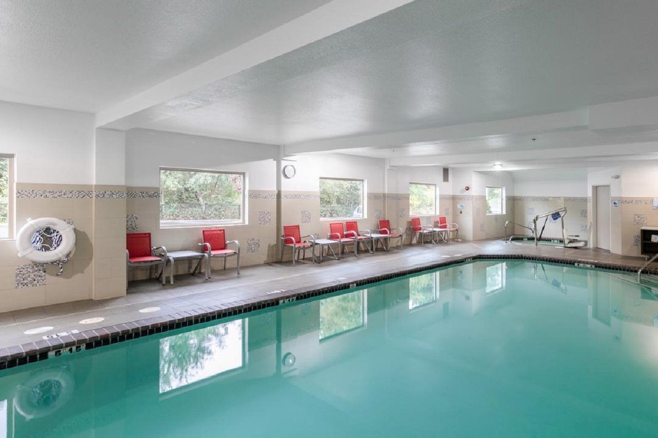Holiday Inn Express & Suites Hood River By Ihg Extérieur photo